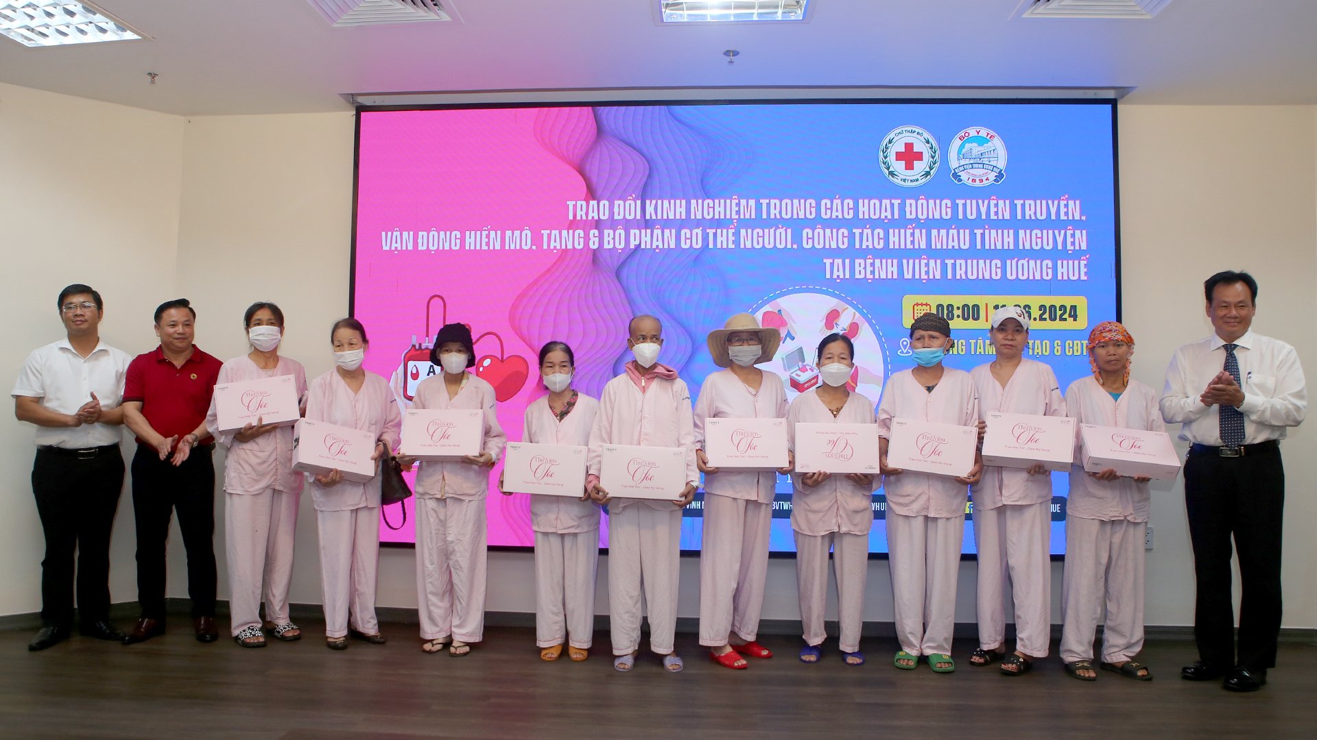 Lan tỏa tấm lòng nhân ái, yêu thương người bệnh