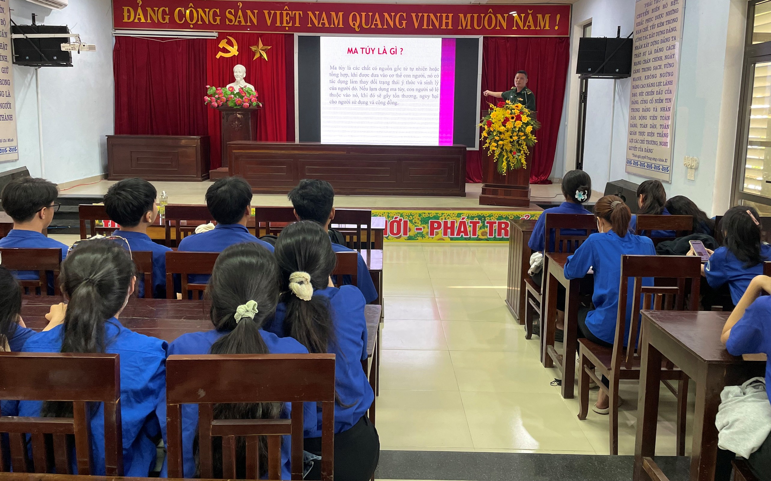 Tuyên truyền phòng, chống ma túy và đuối nước cho đoàn viên thanh niên