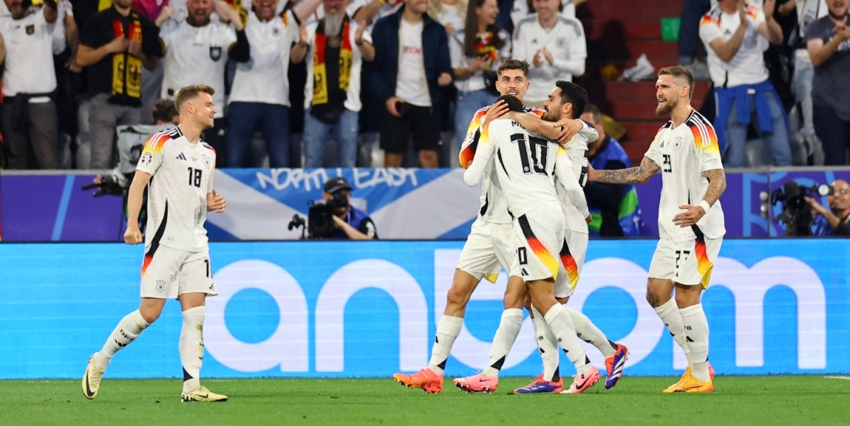 Chủ nhà gửi chiến thư, chờ những màn “long tranh hổ đấu”