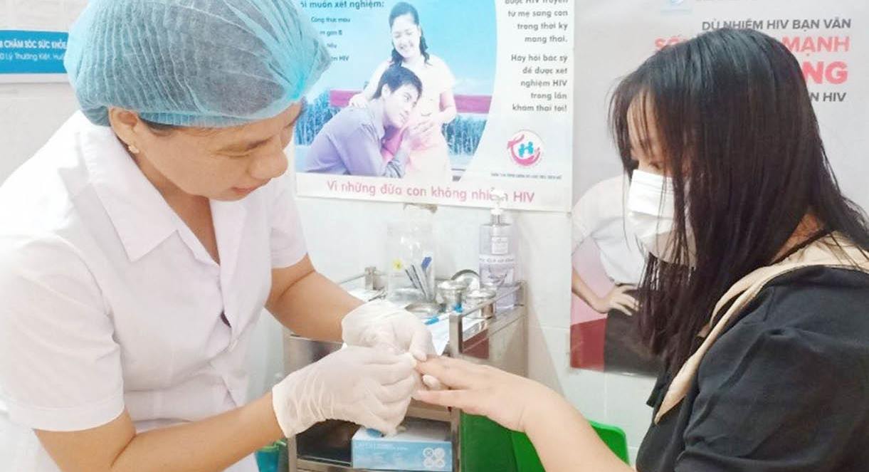 Dự phòng lây truyền HIV từ mẹ sang con