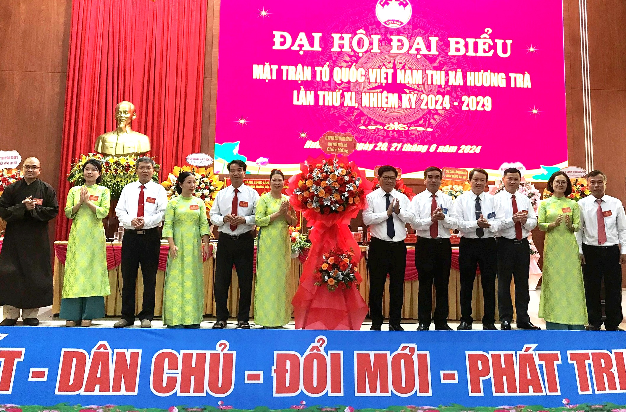 Phát huy vai trò nòng cốt, mở rộng dân chủ