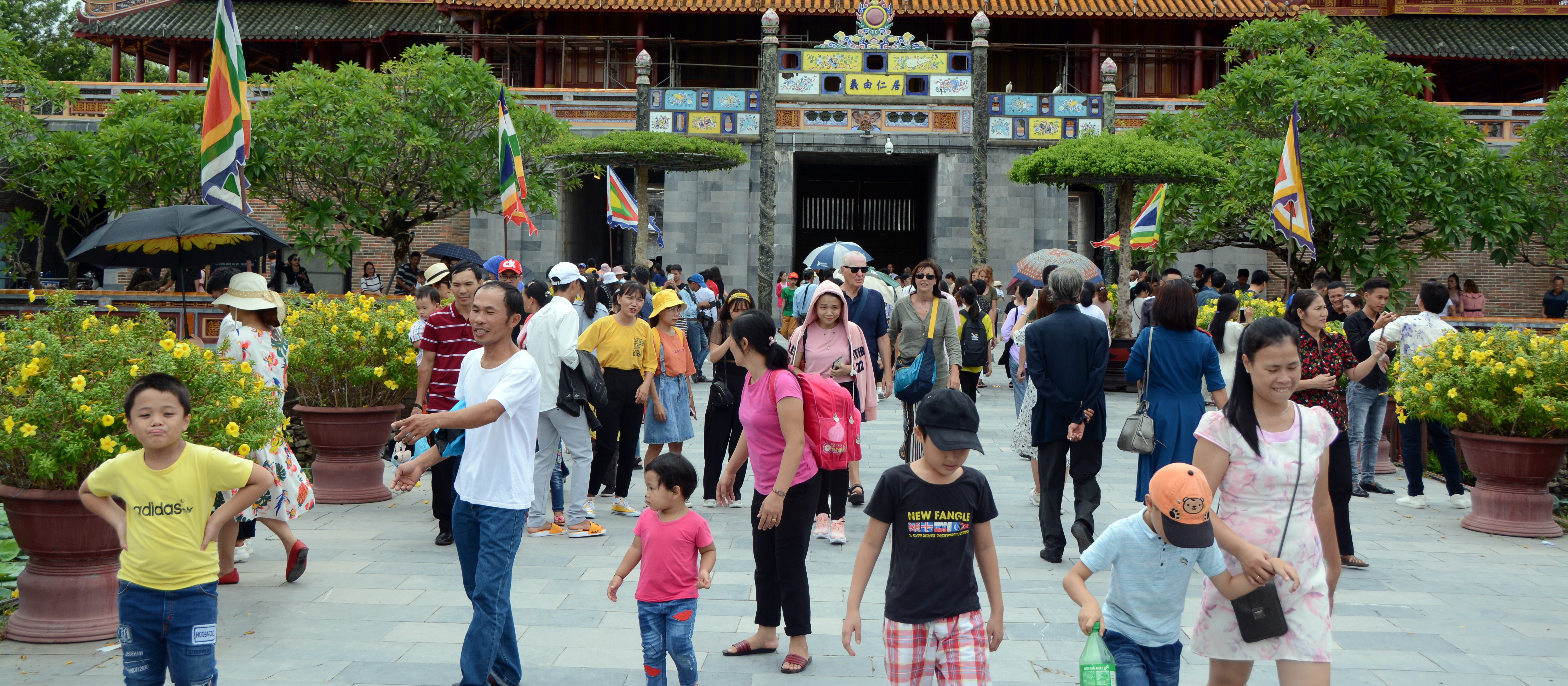 Phát huy vai trò của người làm du lịch để phát triển ngành du lịch