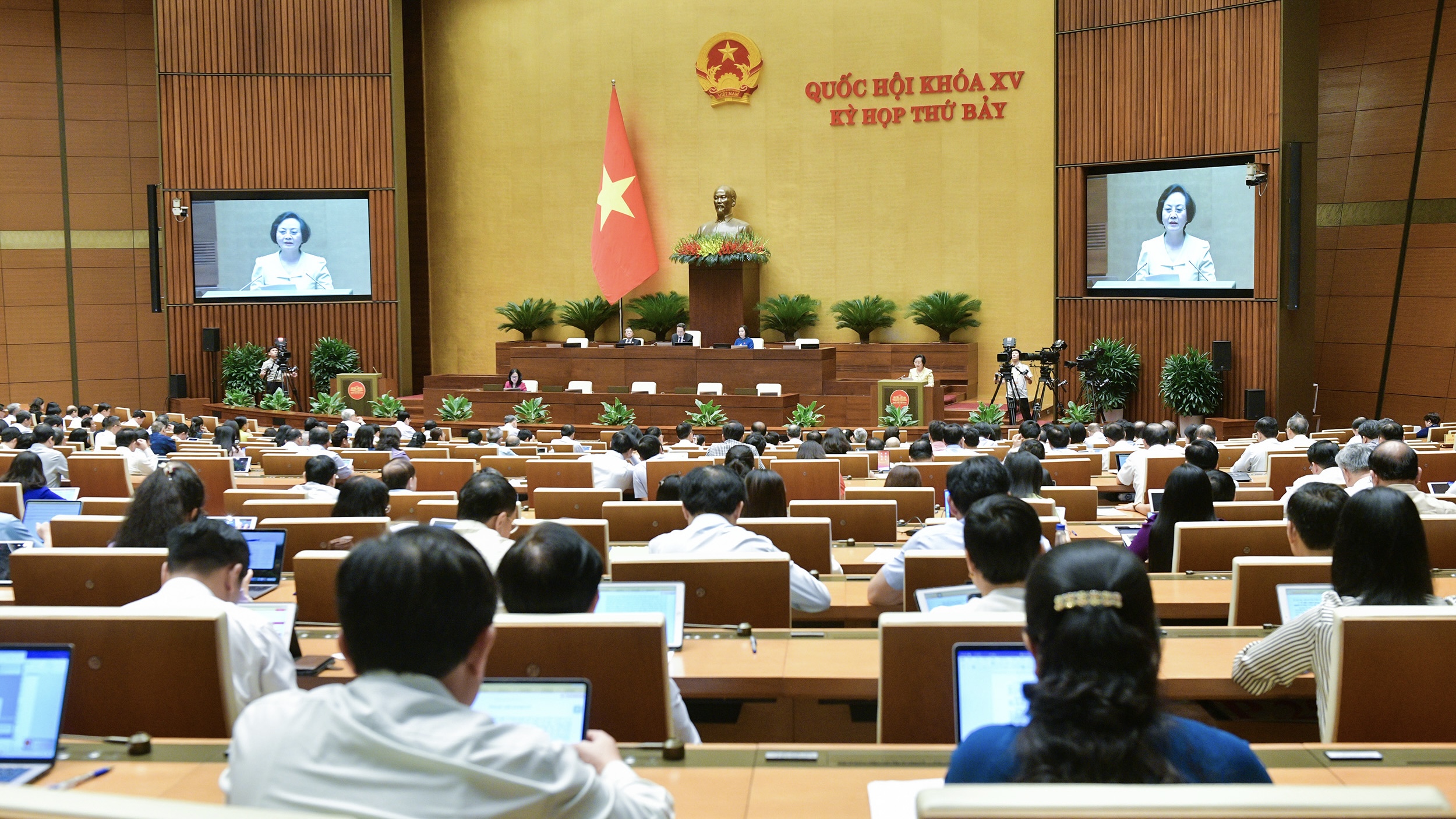 Phân tích các yếu tố ảnh hưởng đến công tác cải cách tiền lương