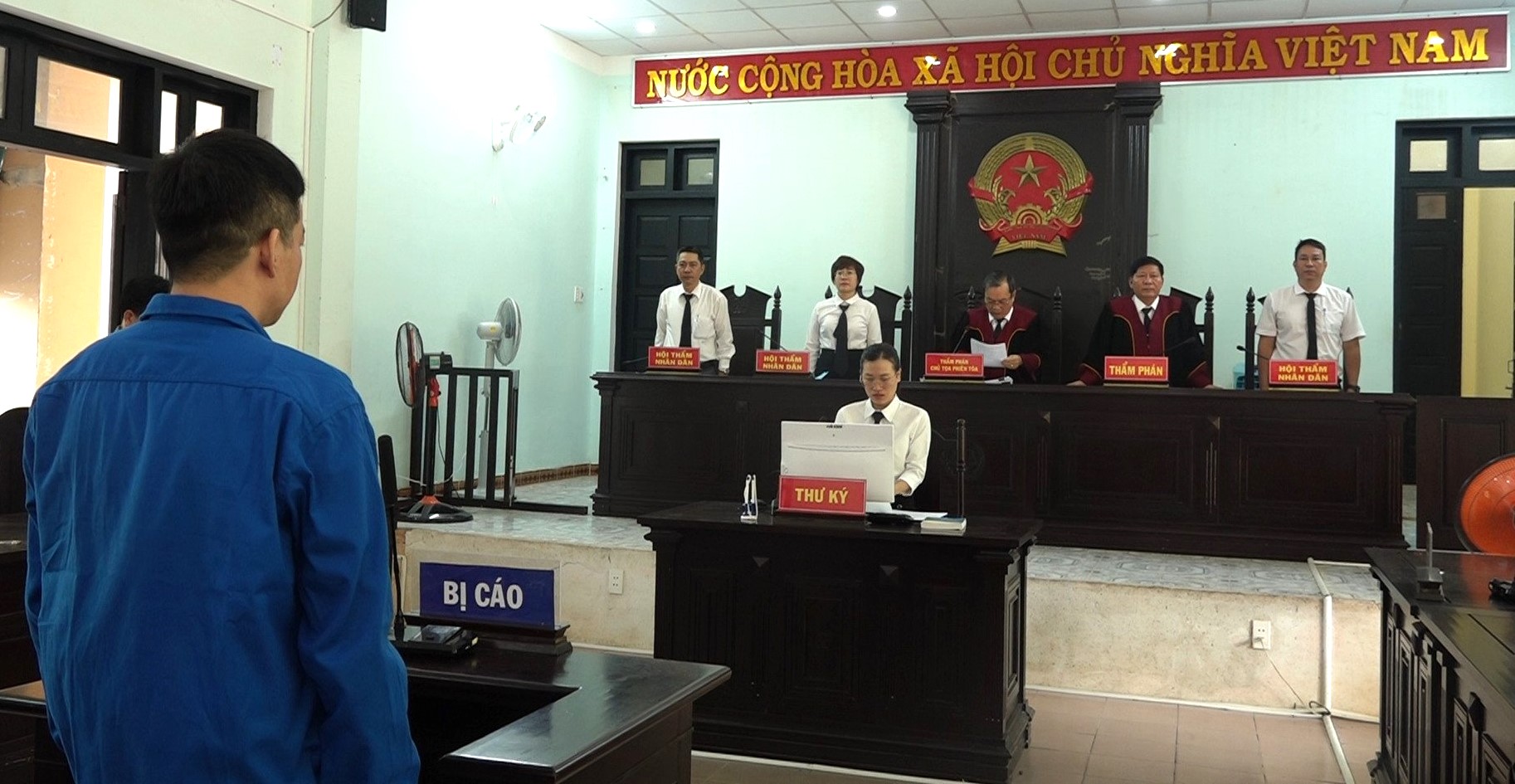 Thuê xe Porsche rồi cầm cố để chiếm đoạt 4 tỷ đồng