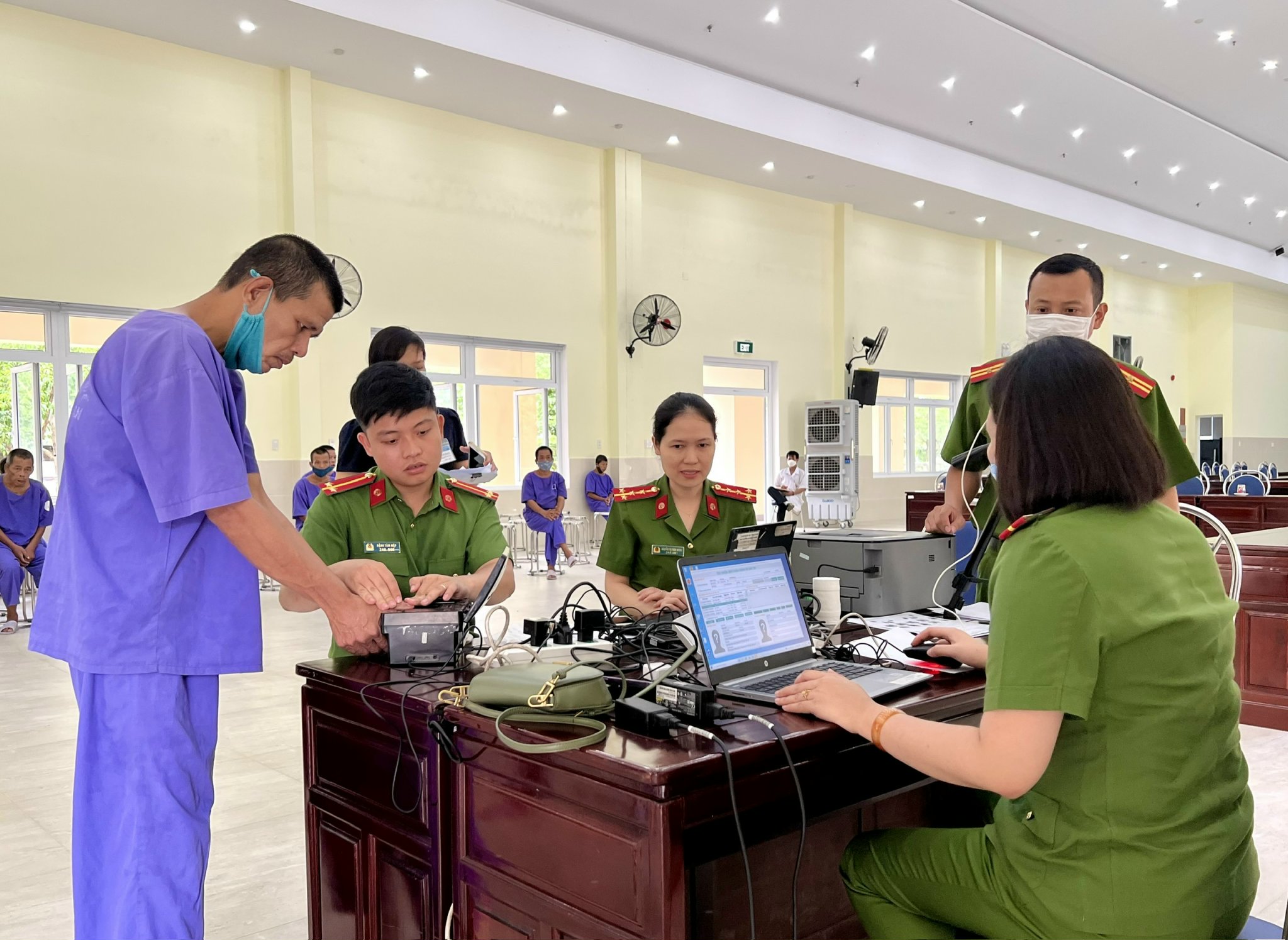 Dừng nhận hồ sơ cấp thẻ Căn cước công dân từ ngày 25 6 2024