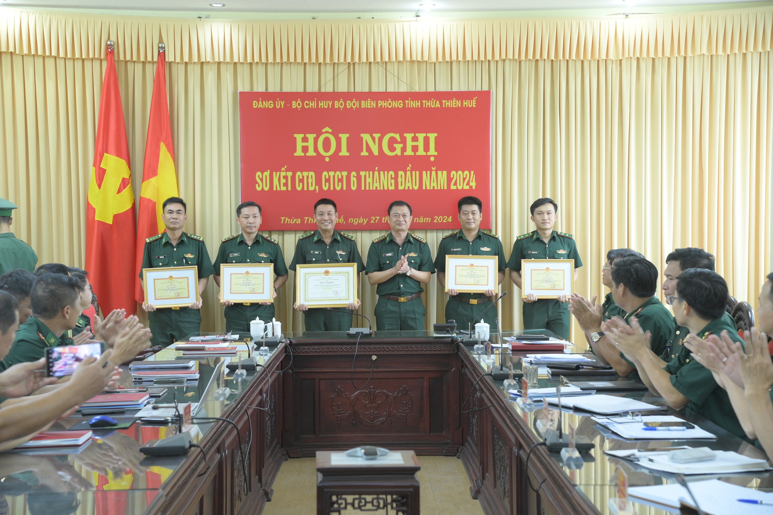 Thực hiện tốt các mặt hoạt động công tác đảng, công tác chính trị