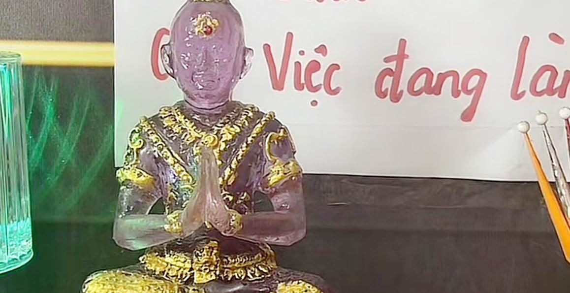 Thận trọng với bói toán qua mạng