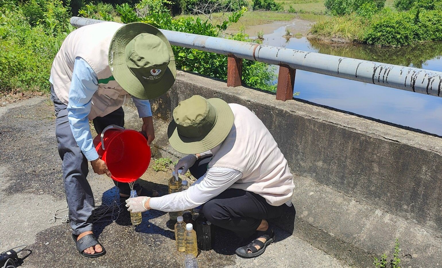 Cá chết bất thường trên sông Mỹ Gia, ngành chức năng đã vào cuộc