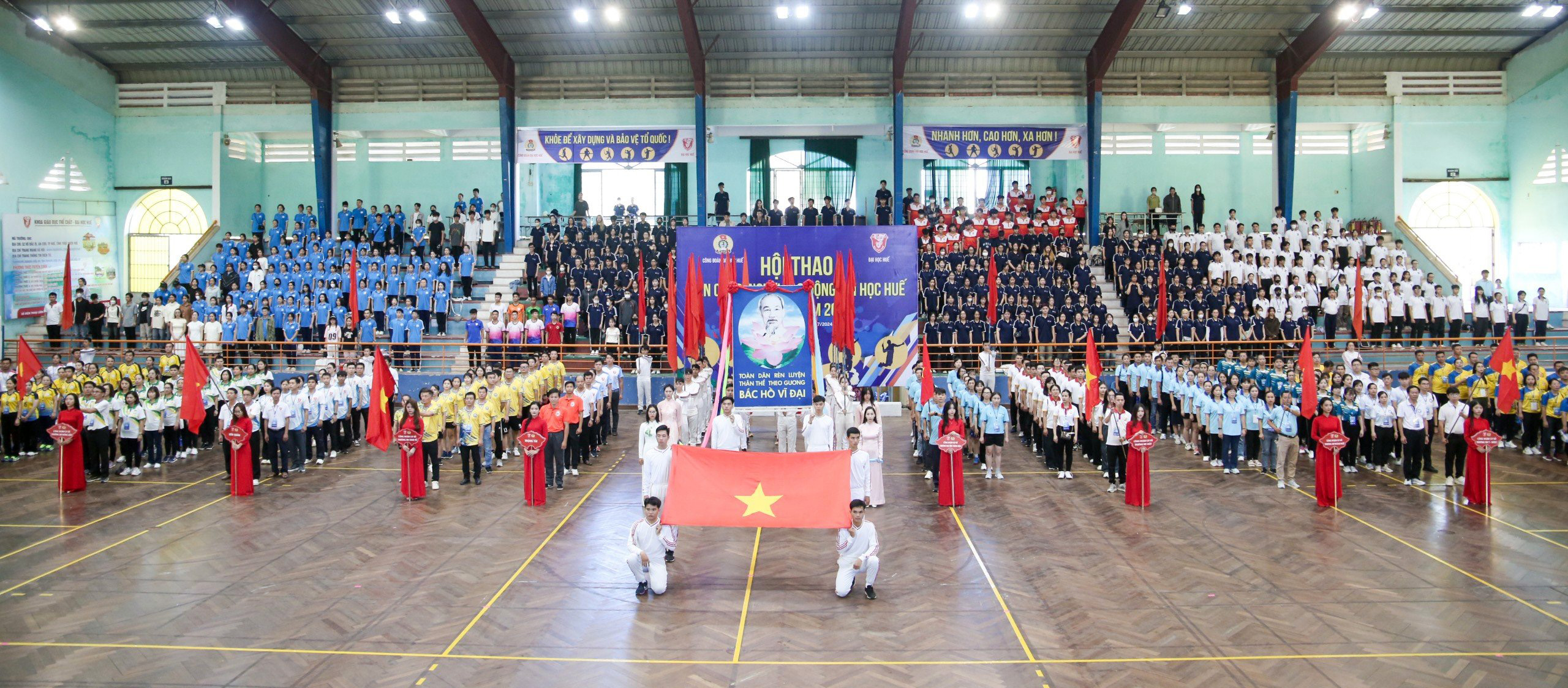 Hơn 800 vận động viên tham gia hội thao viên chức, người lao động Đại học Huế lần thứ I