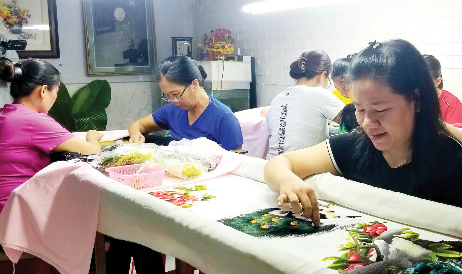 Phụ nữ giúp nhau phát triển kinh tế, giảm nghèo bền vững