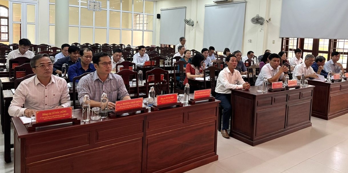 Đảng bộ Khối Cơ quan và Doanh nghiệp Kết nạp hơn 520 trí thức ưu tú vào Đảng