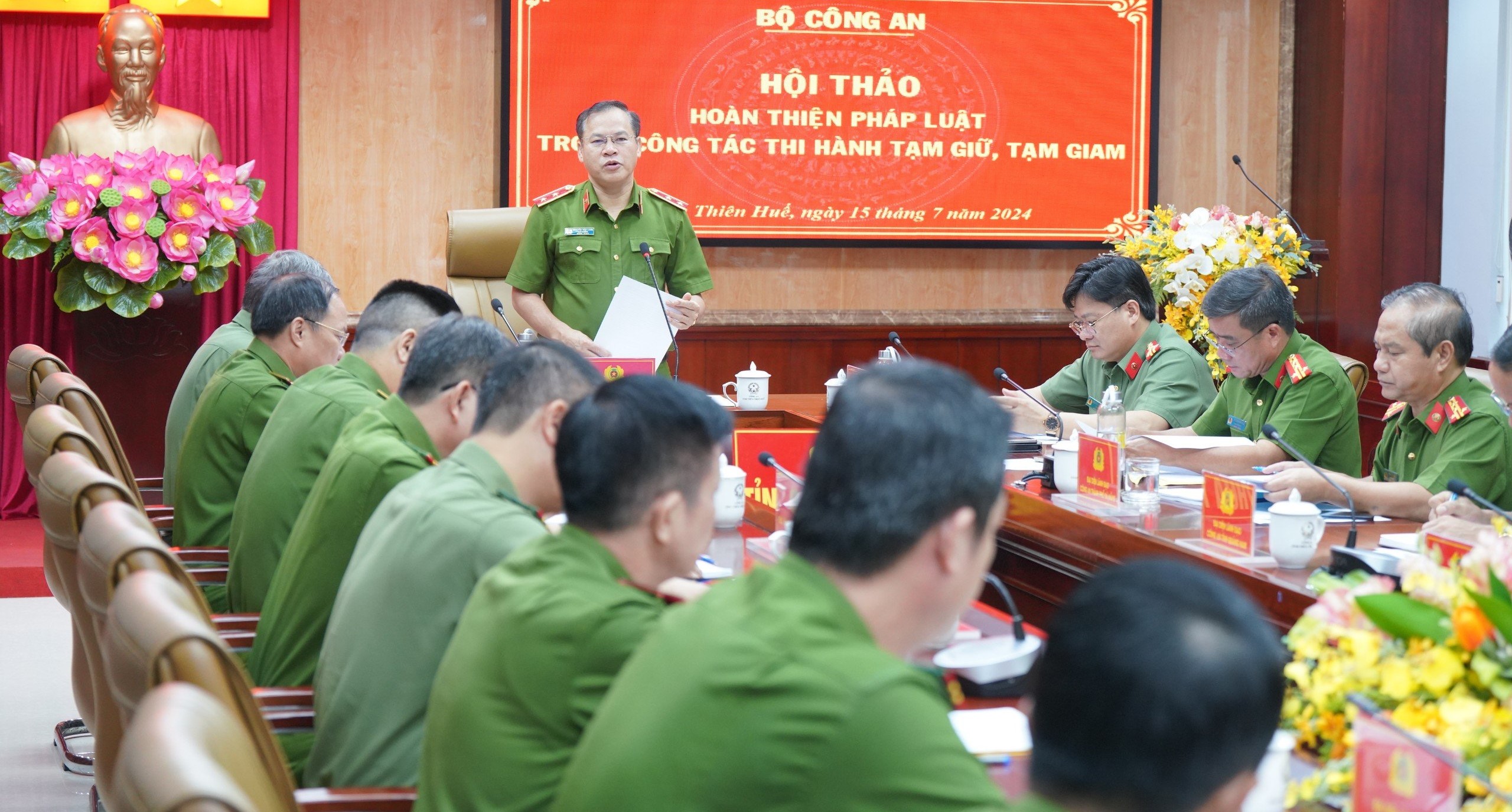 Hoàn thiện pháp luật trong công tác thi hành tạm giữ, tạm giam