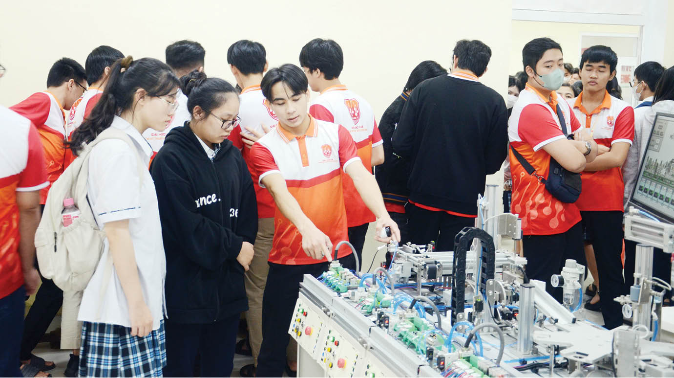 Phát huy vai trò tiên phong để xây dựng chương trình đào tạo chung