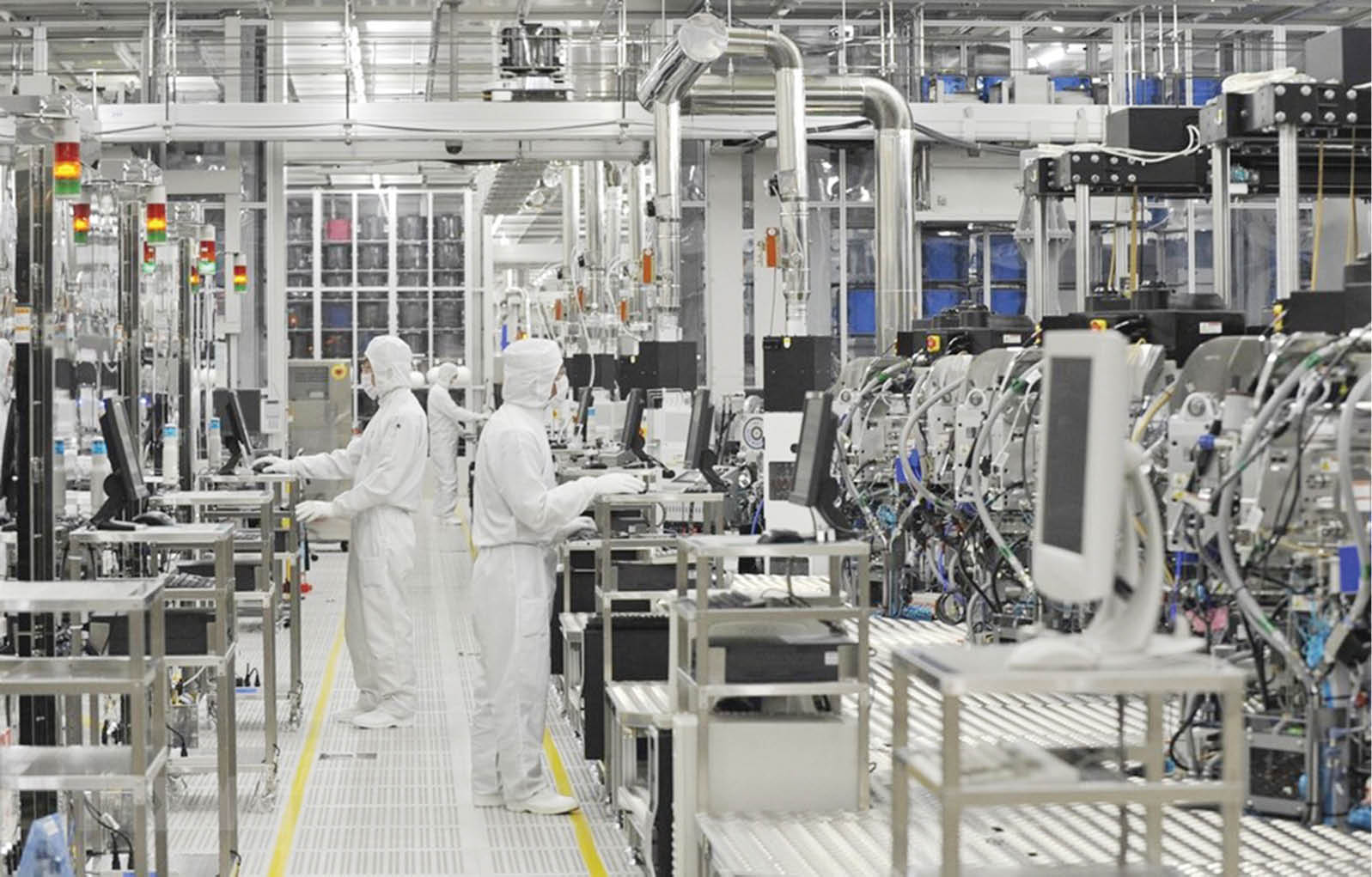 Dự báo tăng trưởng được nâng lên nhờ xuất khẩu công nghệ