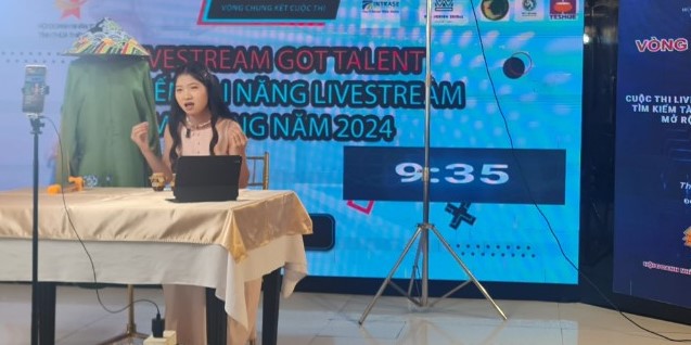Tranh tài cuộc thi tìm kiếm tài năng livestream