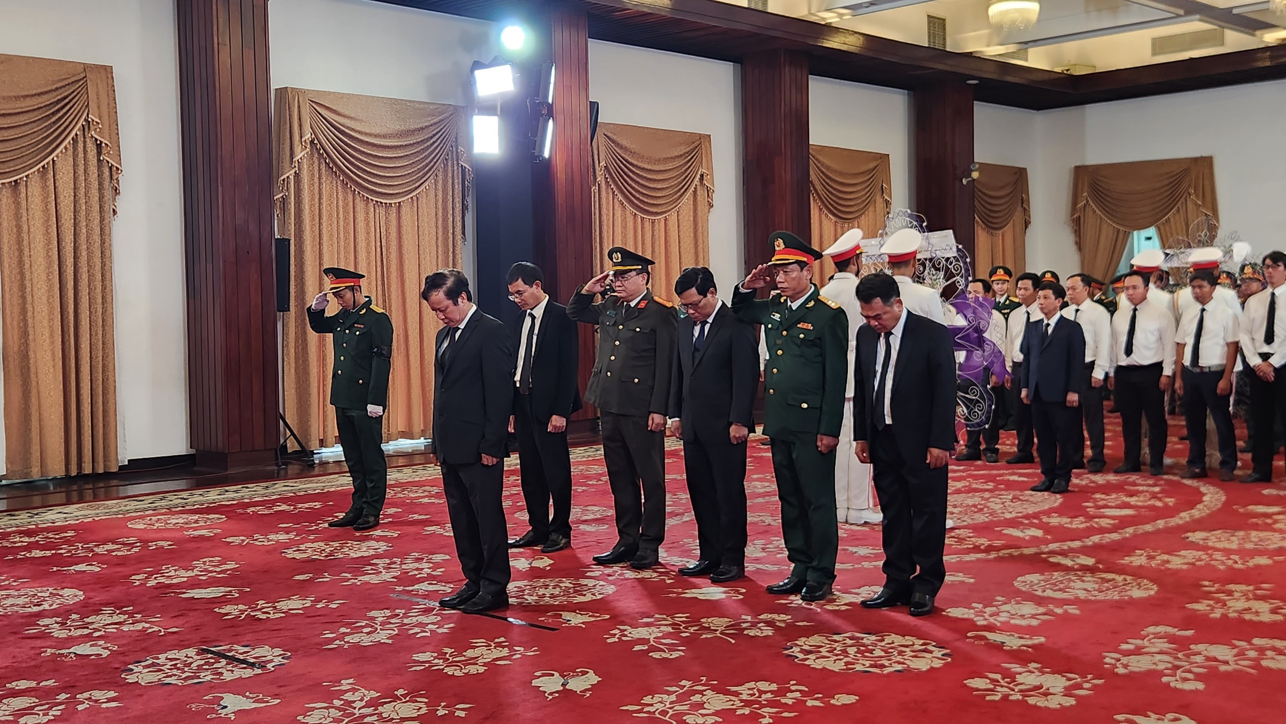 Bí thư Tỉnh ủy Lê Trường Lưu cùng Đoàn đại biểu tỉnh Thừa Thiên Huế viếng Tổng Bí thư Nguyễn Phú Trọng