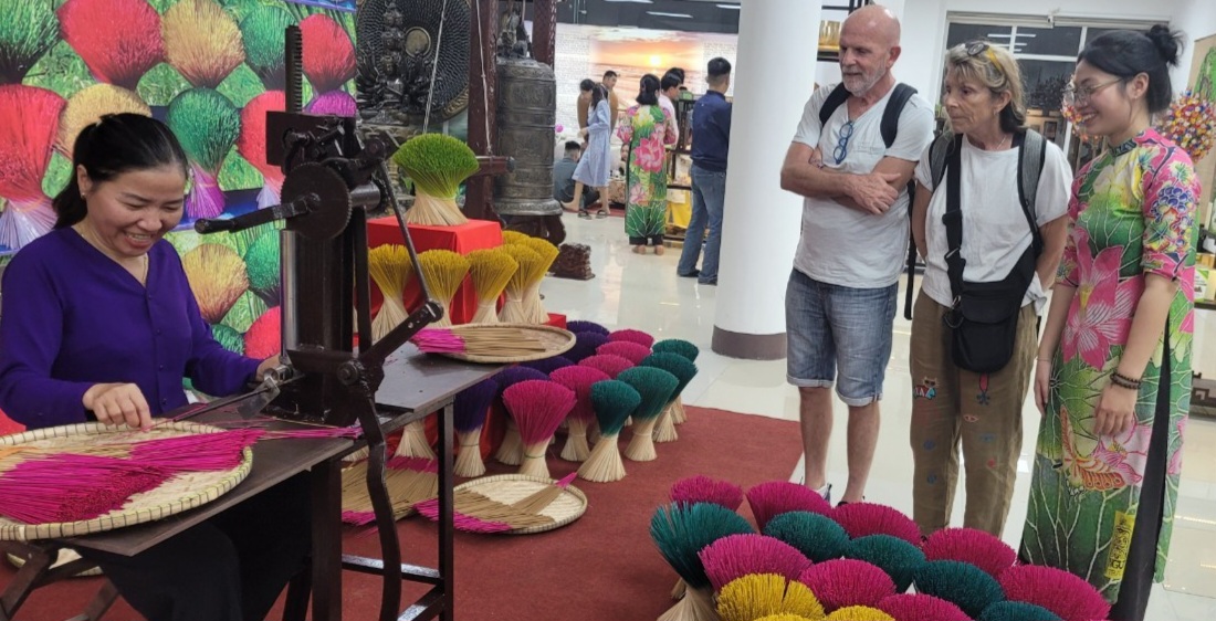 TP Huế phát động cuộc thi ảnh “Nghề truyền thống Huế - Mạch nguồn di sản”