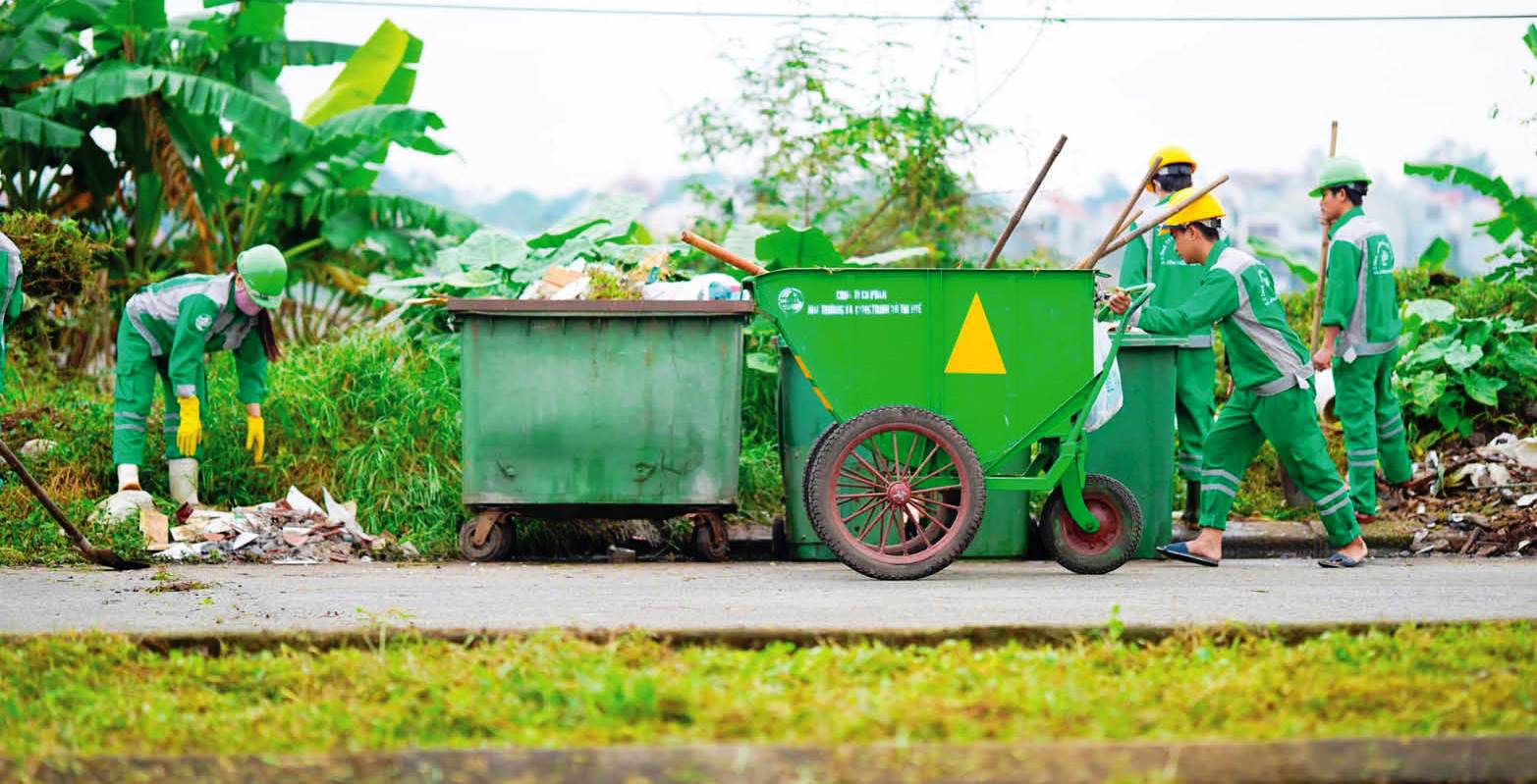 Đồng bộ điện lưới và môi trường đạt chuẩn nông thôn mới