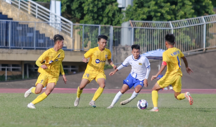U15 Huế khởi đầu gặp khó