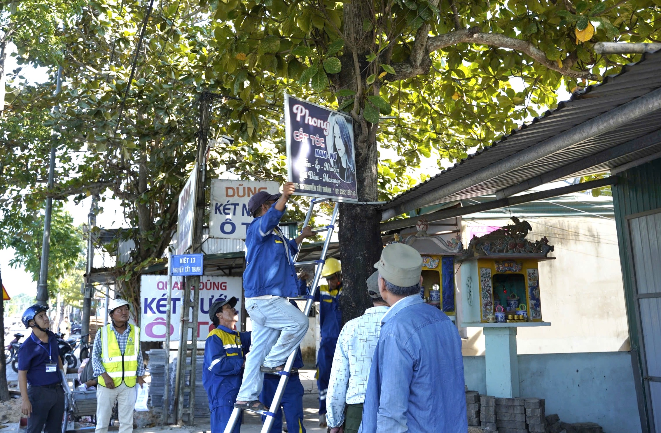 Hương Thủy ra quân lập trật tự đô thị, trật tự an toàn giao thông