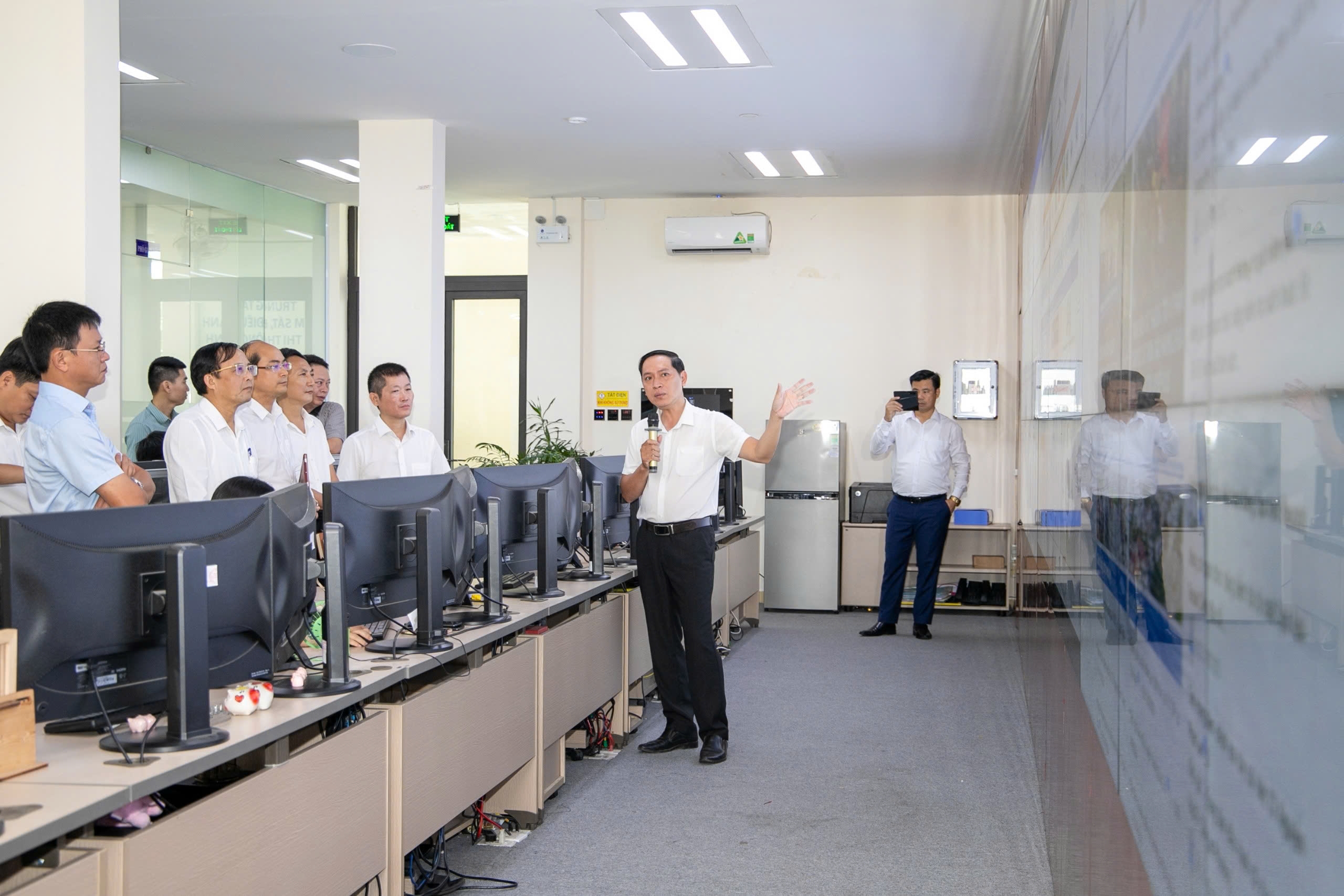 Thừa Thiên Huế và Hà Nam chia sẻ kinh nghiệm về chuyển đổi số