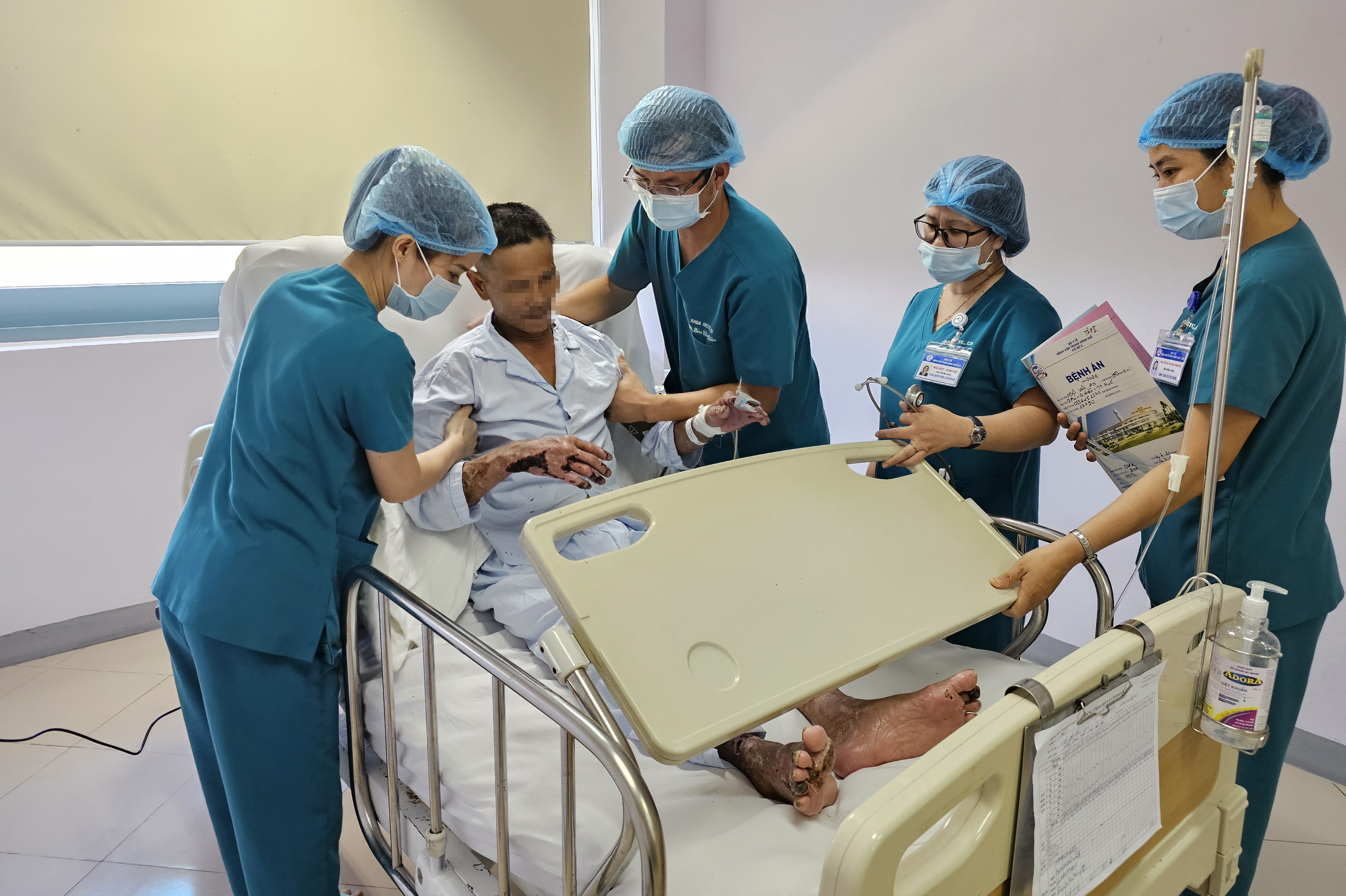 Dốc sức cứu bệnh nhân suy đa tạng vì nhiễm liên cầu lợn