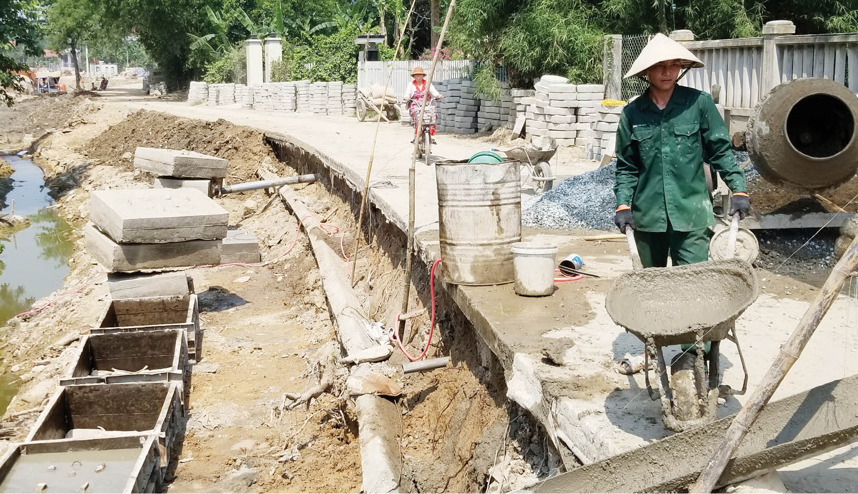 Nâng cấp hói Năm Xã, Bảy Xã phục vụ sản xuất