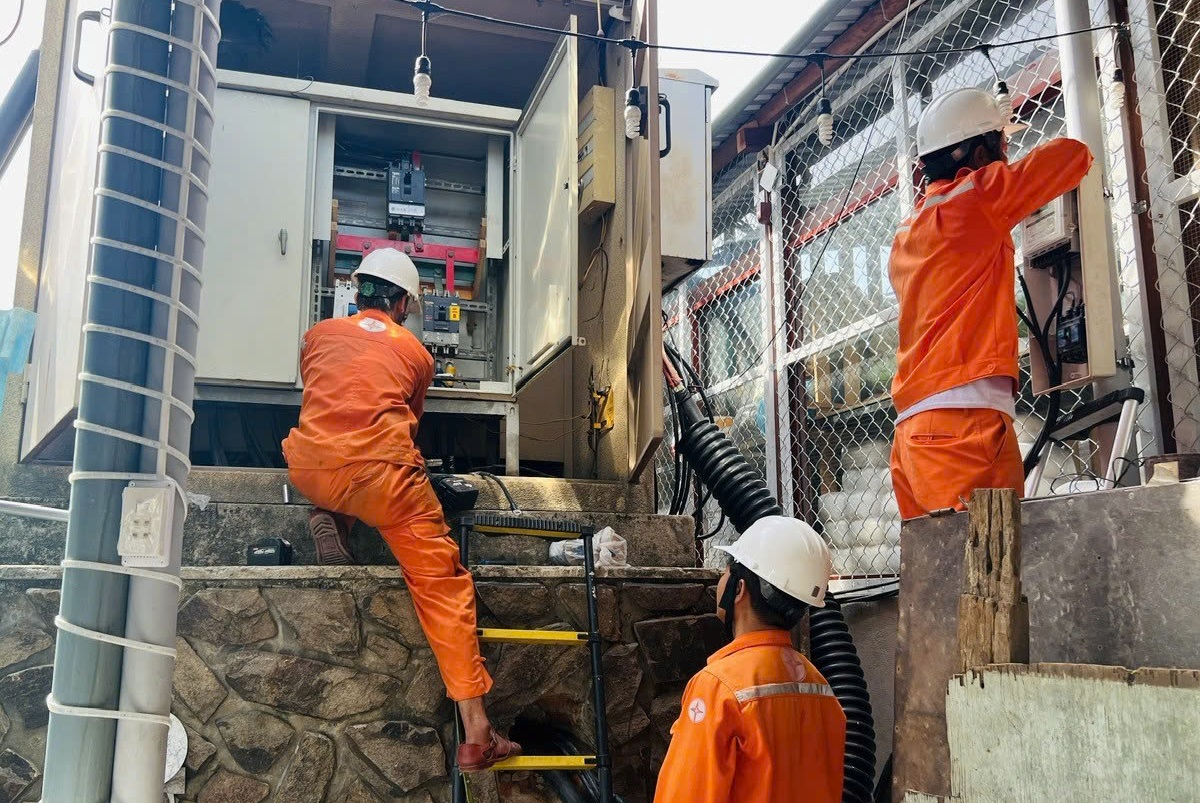 Đảm bảo cấp điện ổn định tại Lễ kỷ niệm 125 năm chợ Đông Ba