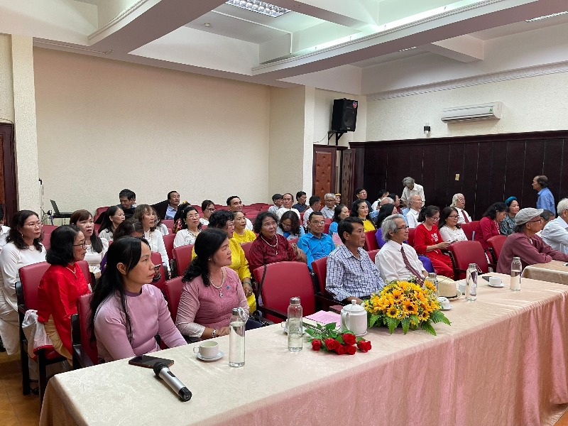 Mừng Tết Độc lập cùng Hội thơ Hương Giang