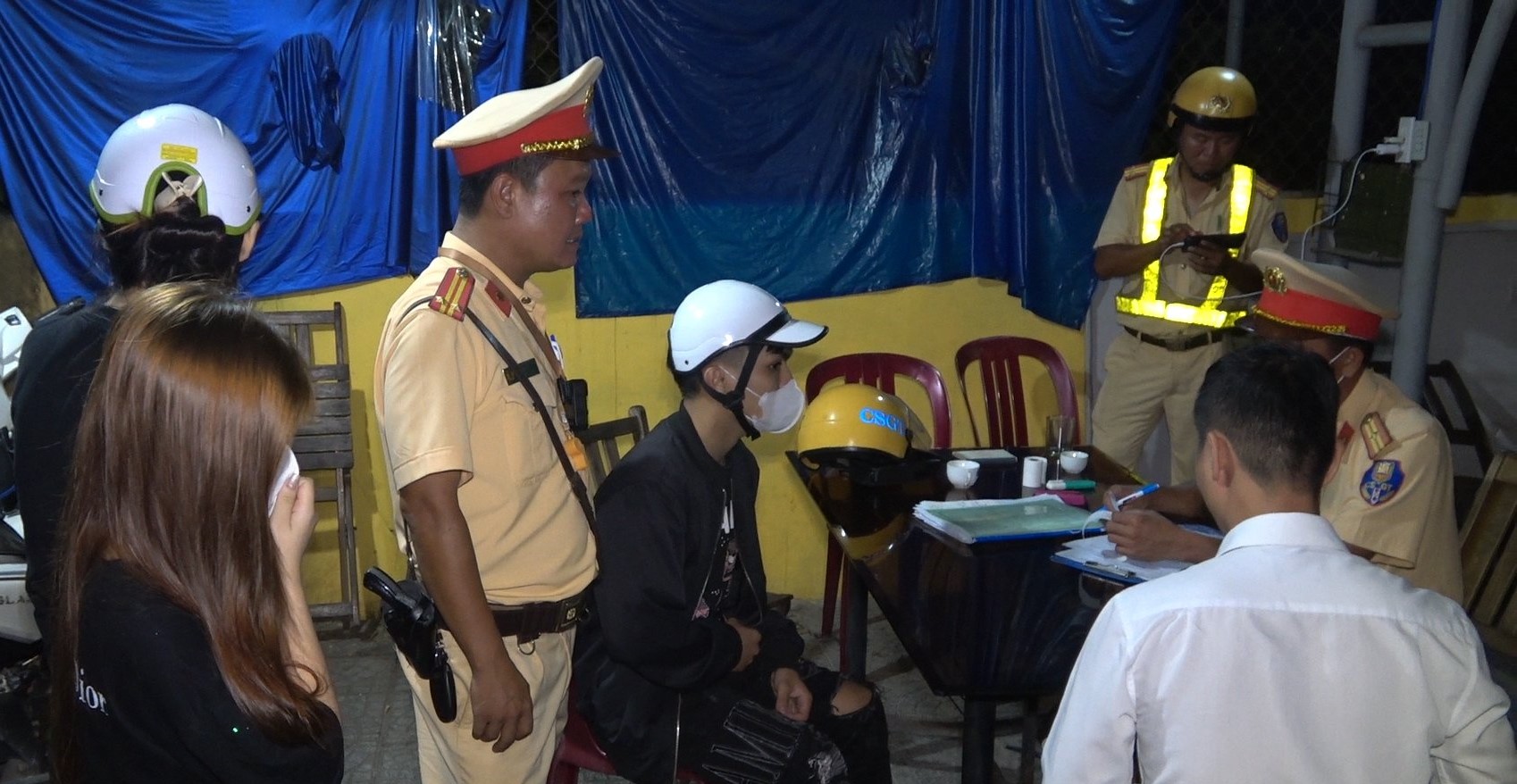 Ra quân, xử lý hơn 9 000 trường hợp vi phạm tốc độ, nồng độ cồn