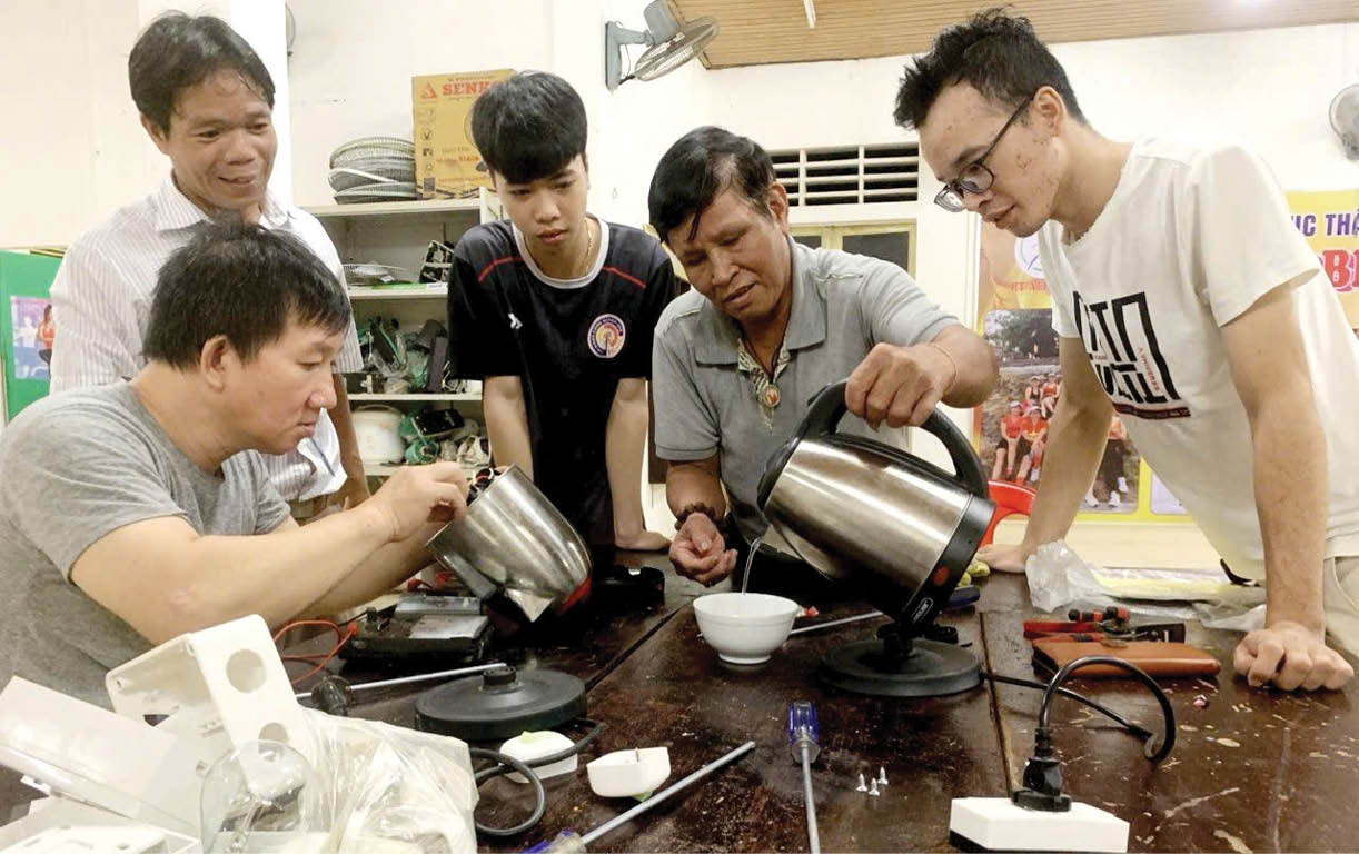 Học cách thoát  nghèo