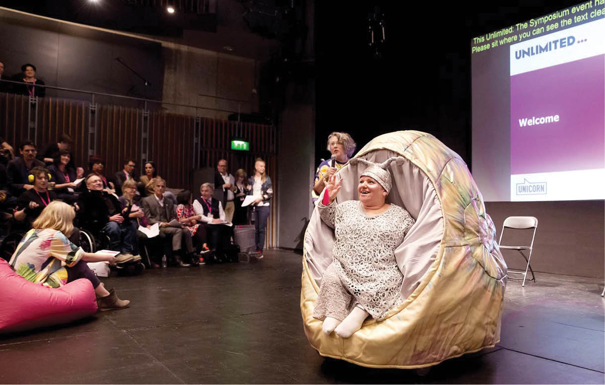 Khám phá lễ hội tôn vinh sự sáng tạo của các nghệ sĩ khuyết tật ở Anh