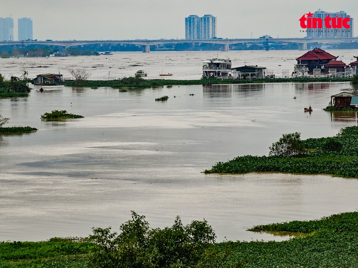 Thủ tướng Phạm Minh Chính chủ trì họp trực tuyến chỉ đạo ứng phó mưa lũ