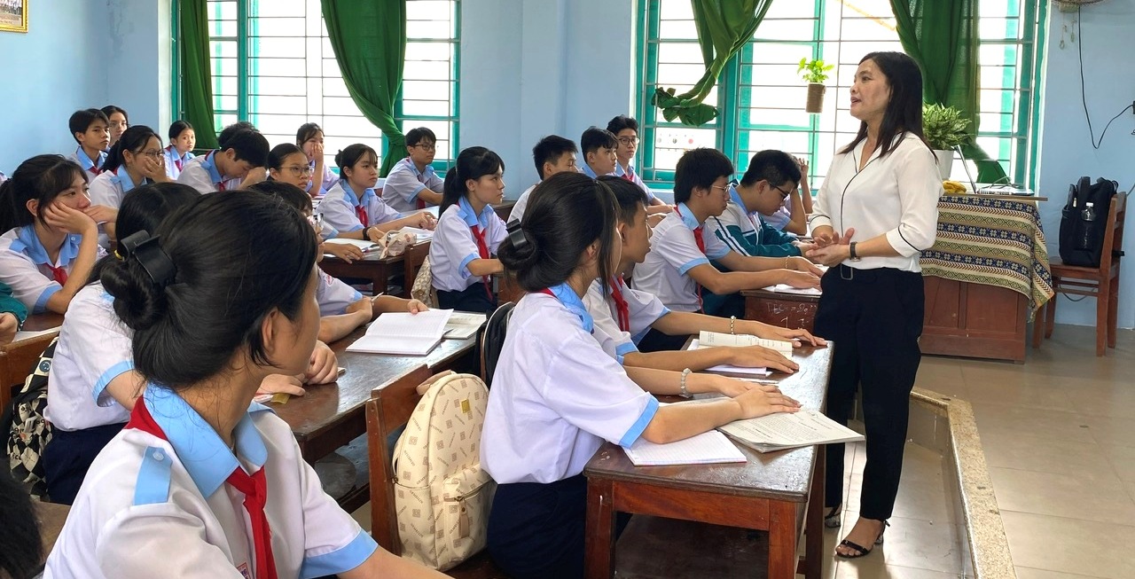 Tích hợp phương pháp giáo dục quyền con người trong hoạt động giáo dục