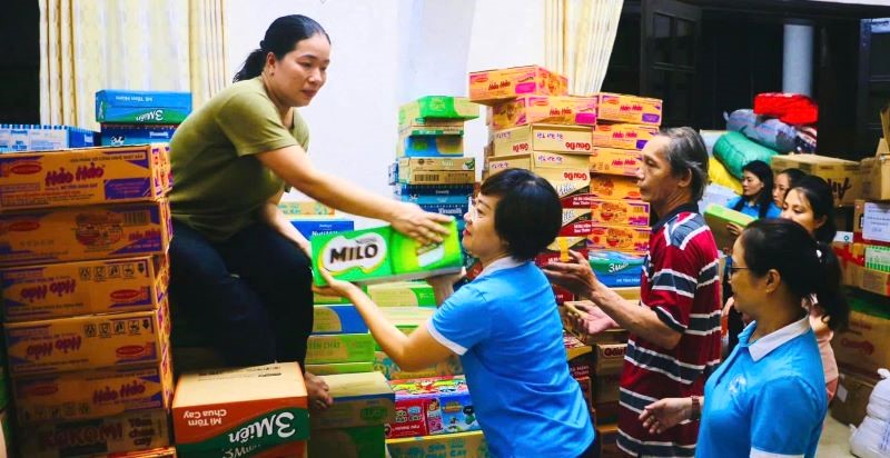 Hội viên phụ nữ gửi 15 tấn nhu yếu phẩm hỗ trợ đồng bào miền Bắc
