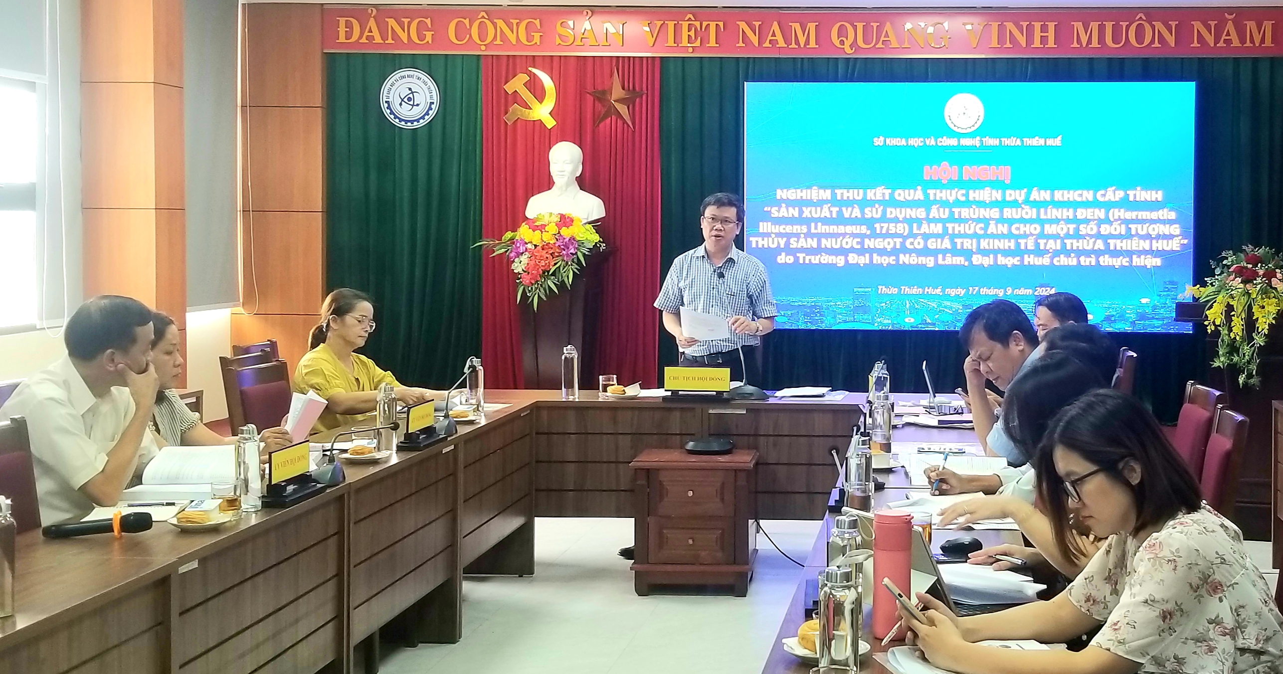 Sản xuất, sử dụng ấu trùng ruồi lính đen làm thức ăn cho thủy sản nước ngọt