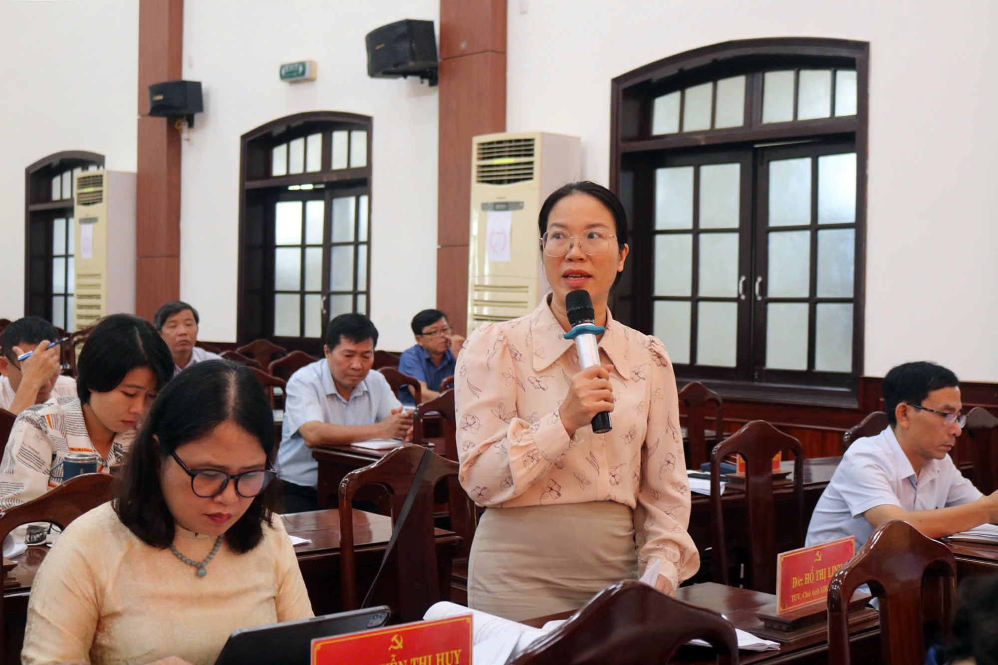 Hương Trà sơ kết các nghị quyết của Bộ Chính trị