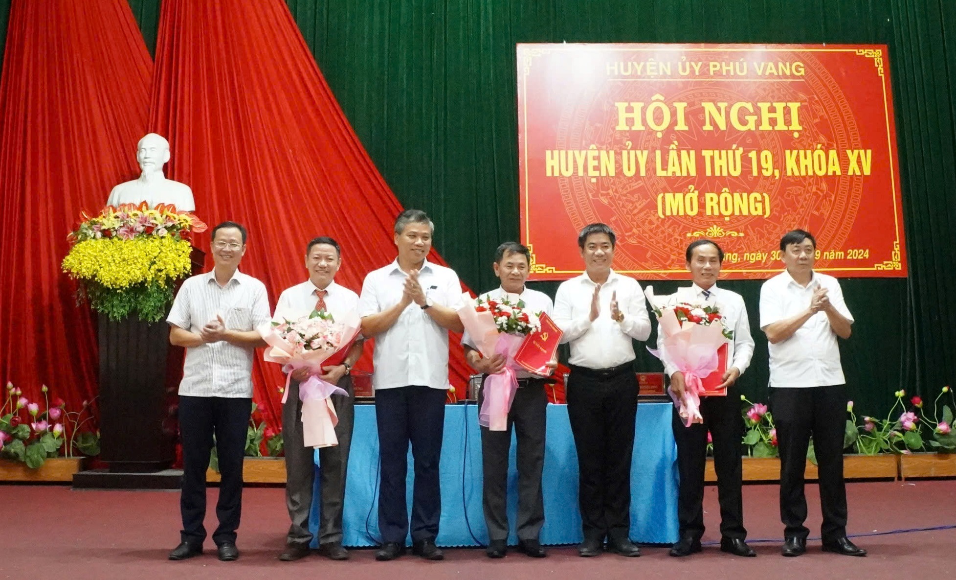 Đẩy mạnh thực hiện các giải pháp phát triển kinh tế - xã hội