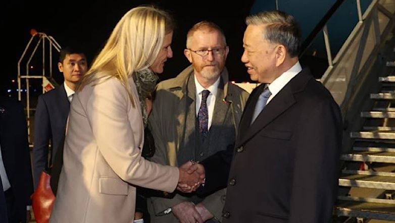 Tổng Bí thư, Chủ tịch nước Tô Lâm đến Dublin bắt đầu thăm cấp Nhà nước Ireland