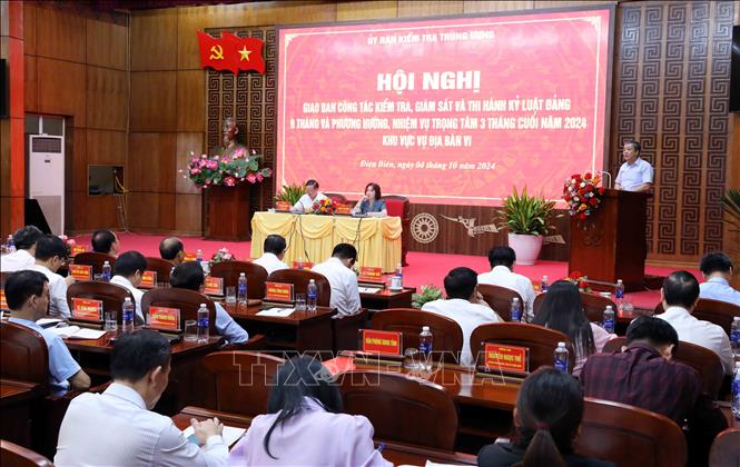 Chủ động, thường xuyên thực hiện kiểm tra, giám sát trong công tác xây dựng Đảng