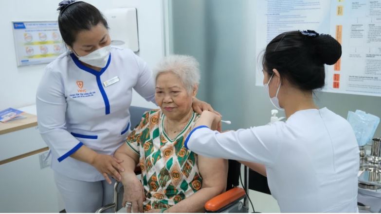 Triển khai tiêm vaccine zona thần kinh giời leo tại Việt Nam