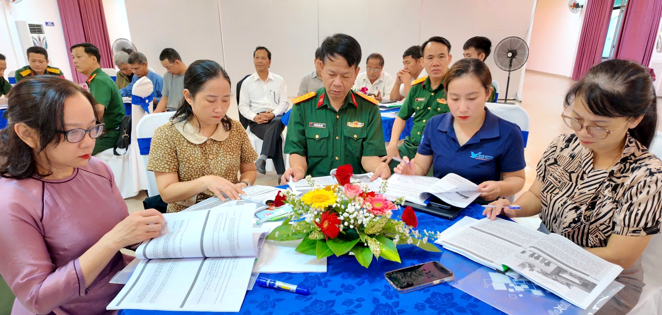 Tiếp tục đẩy mạnh giáo dục phòng tránh tai nạn bom mìn