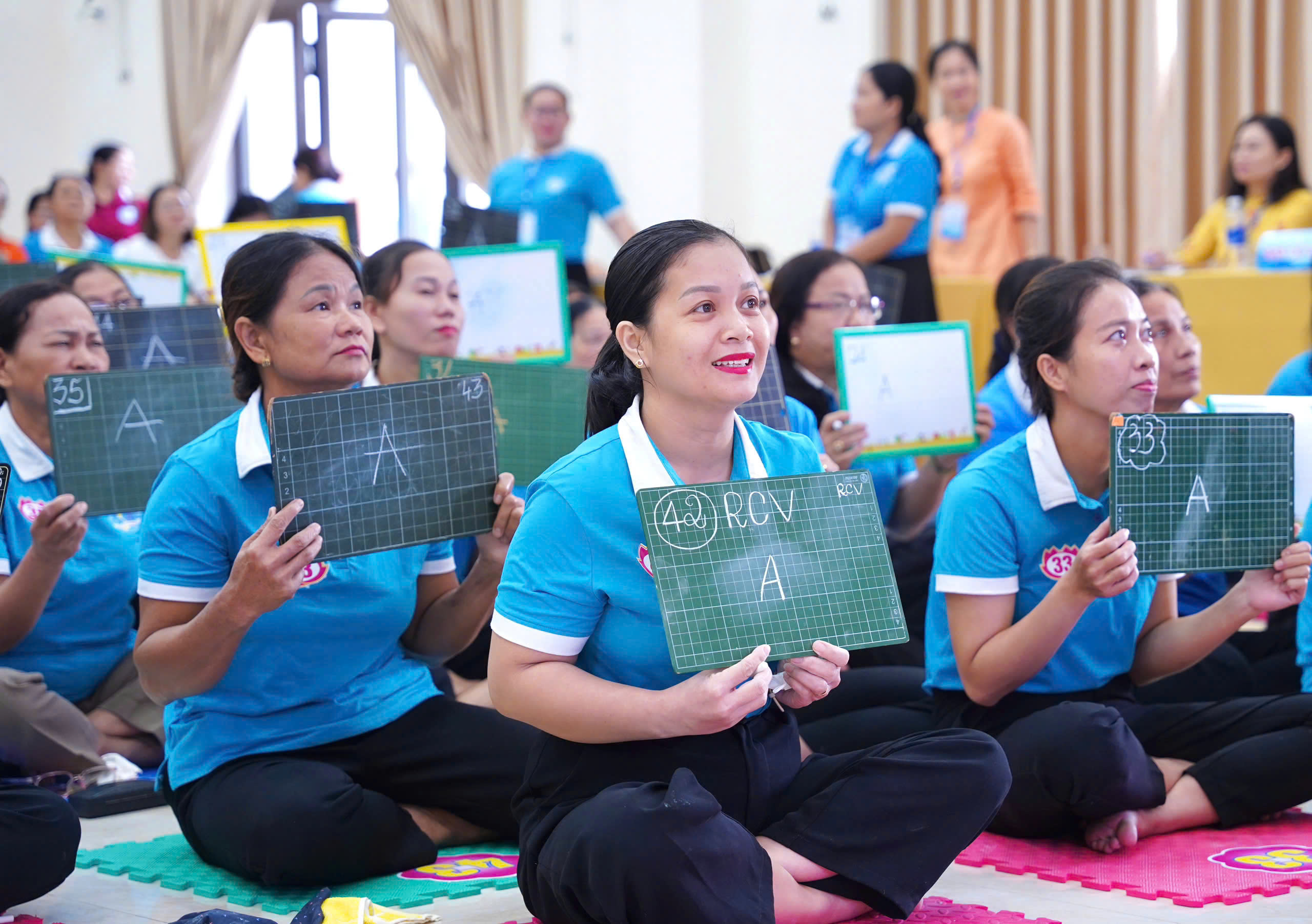 Tìm hiểu chính sách, pháp luật liên quan đến phụ nữ và trẻ em