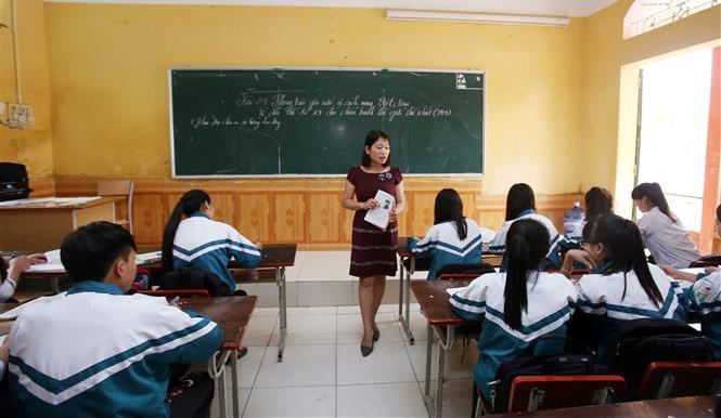 Bộ Giáo dục và Đào tạo trả lời về chính sách miễn học phí cho con nhà giáo