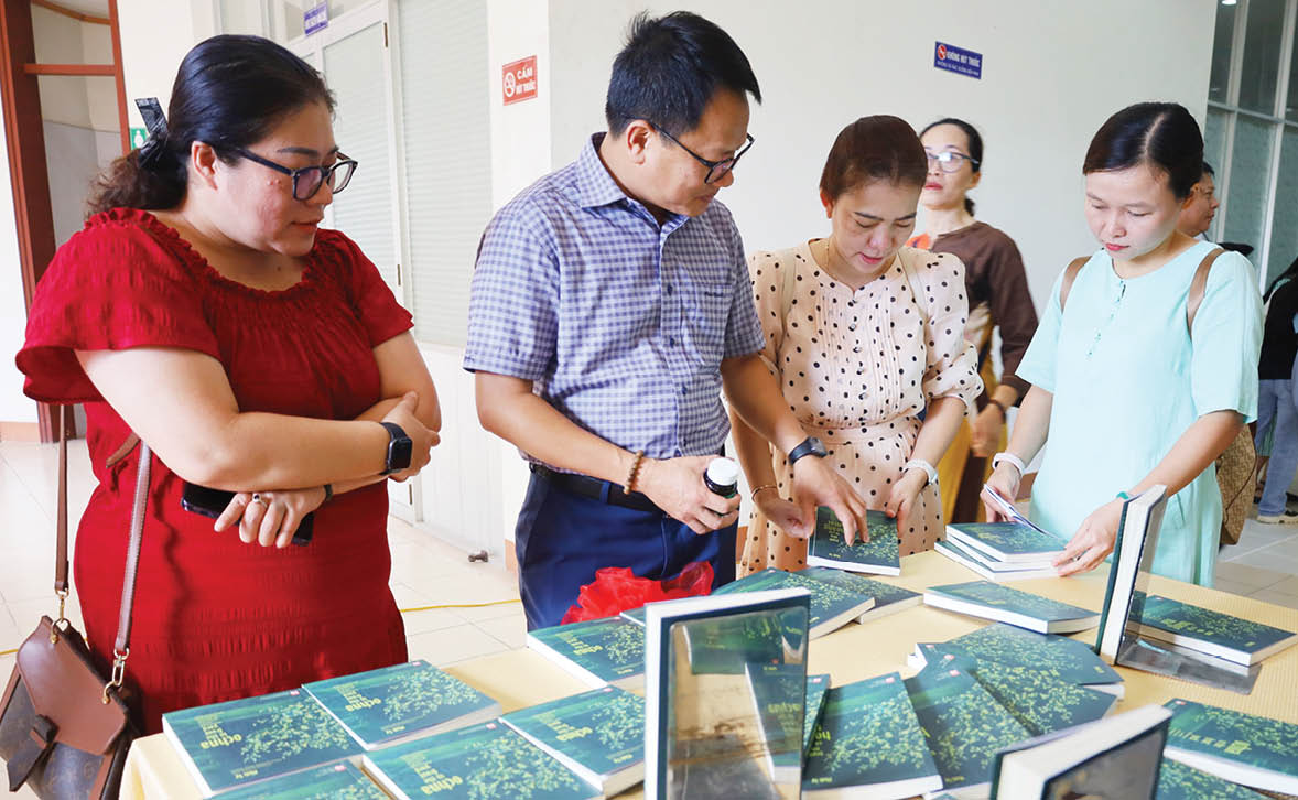 Nỗ lực kéo bạn đọc đến thư viện