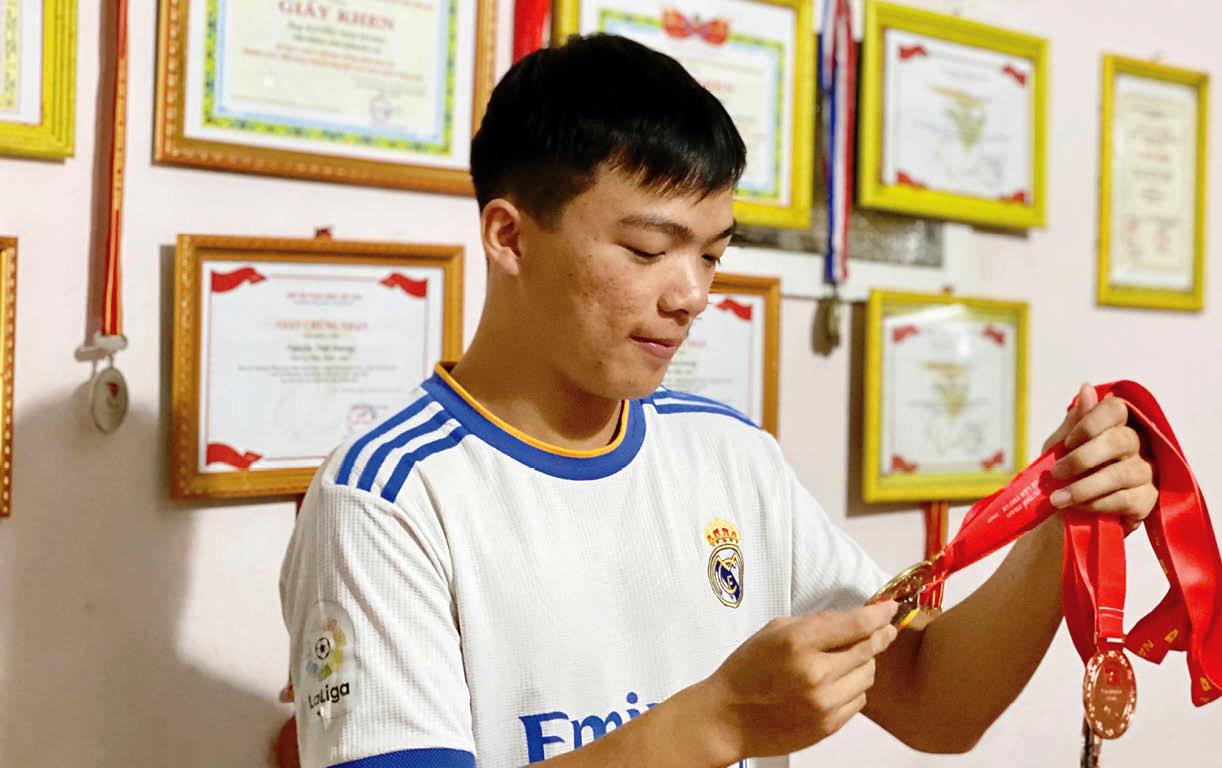 Vượt lên nghịch cảnh từ tình yêu với bơi lội