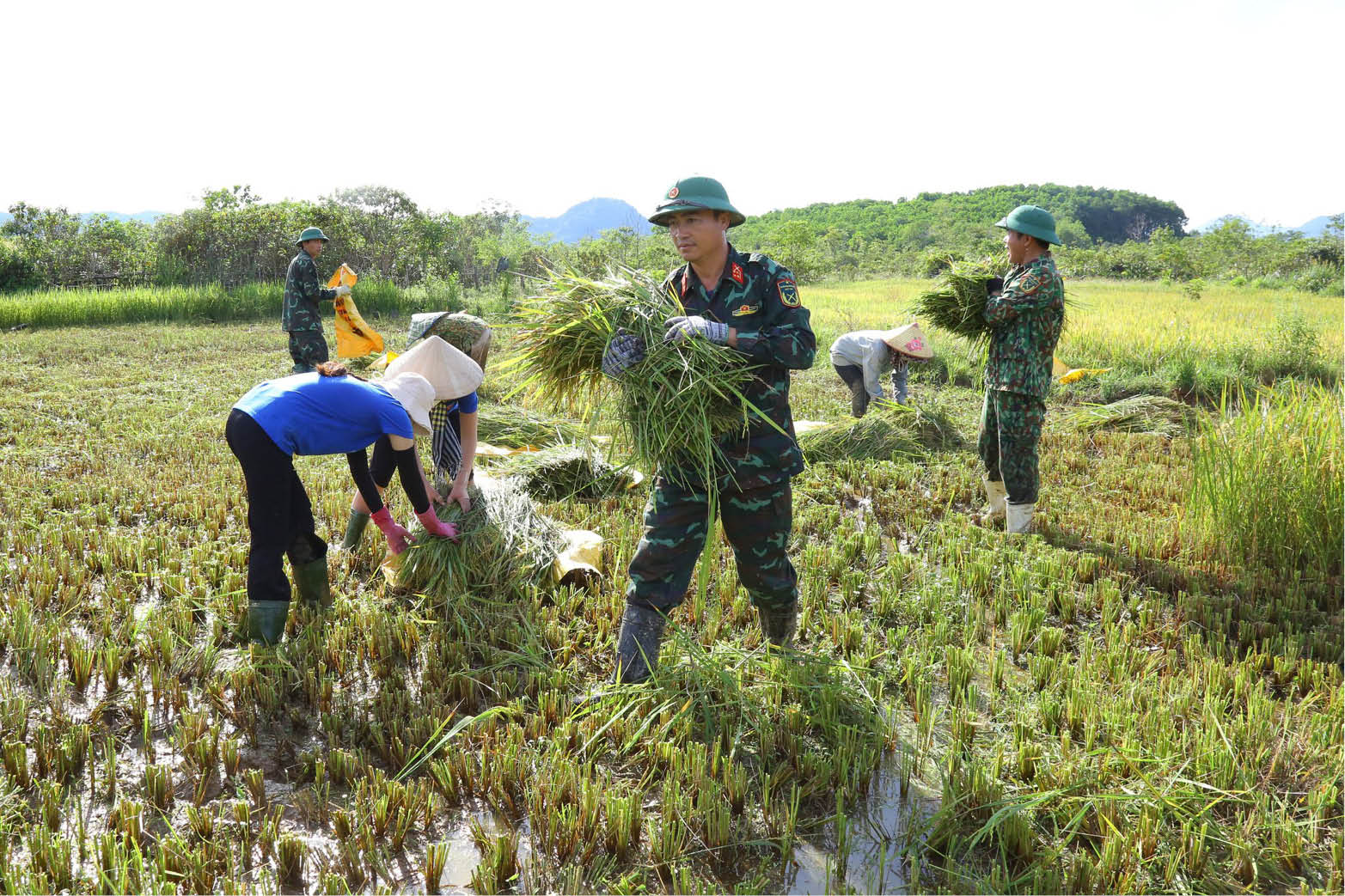 25 năm đồng hành cùng A So “3 bám, 4 cùng, 6 xóa”
