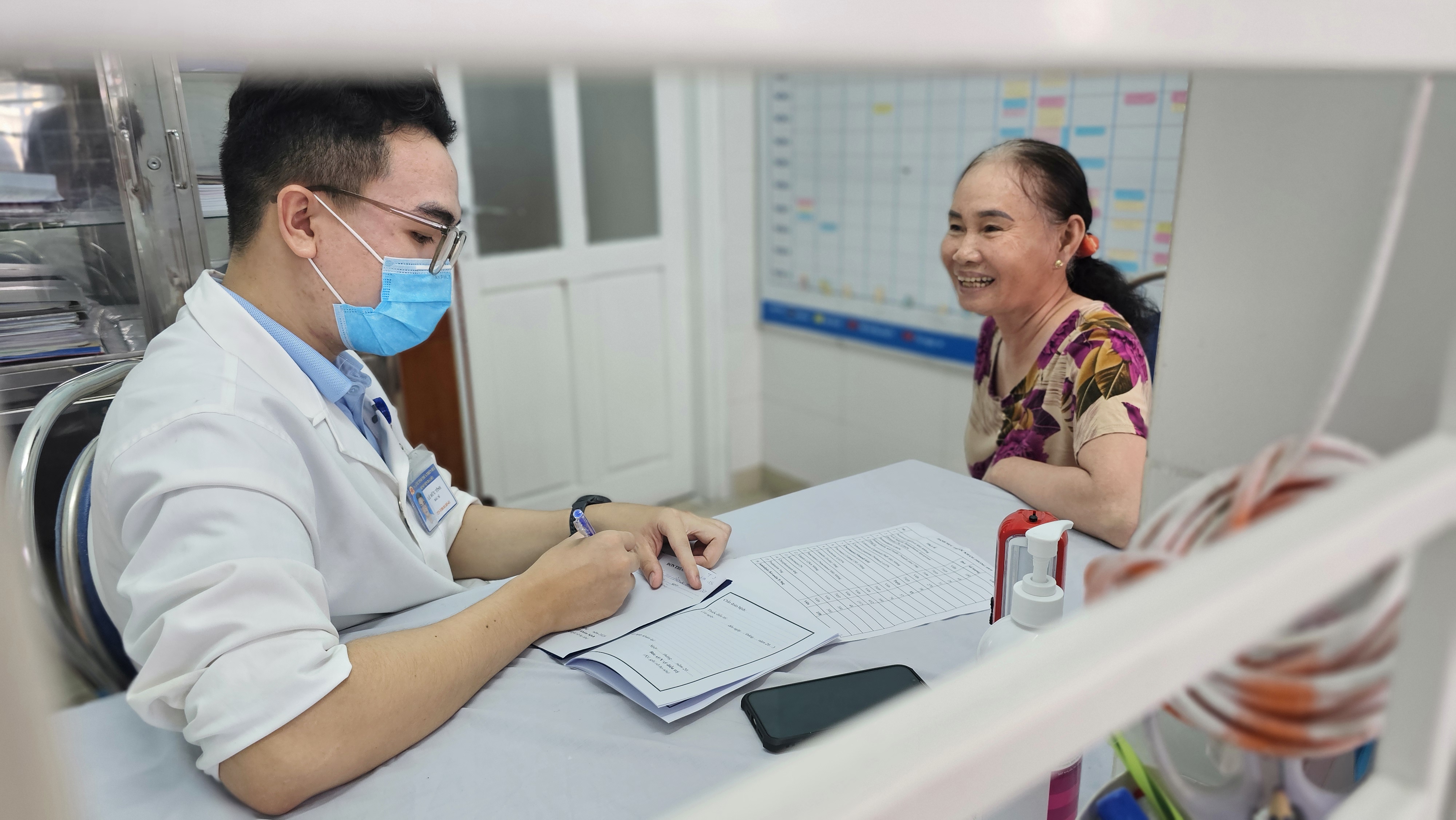 Tuyển dụng 58 bác sĩ đa khoa về các cơ sở y tế