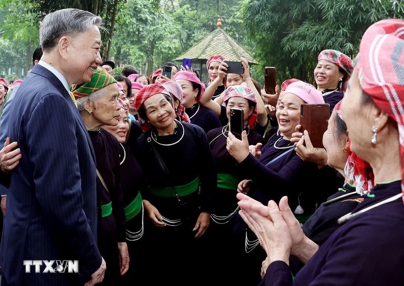 Đồng bào các tôn giáo luôn đồng hành cùng sự phát triển của đất nước