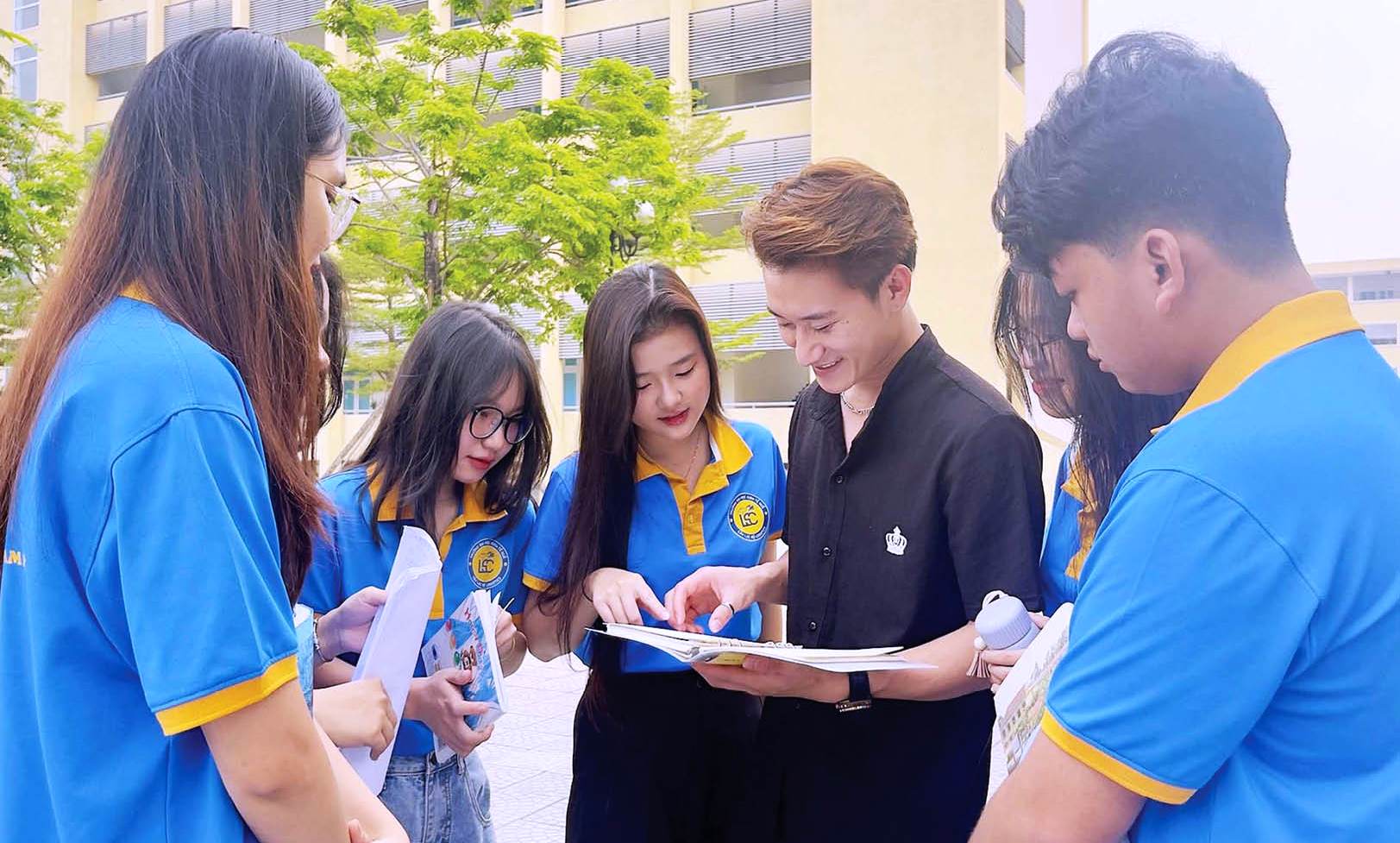 Lịch sự nơi giảng đường